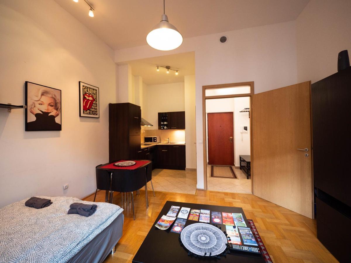 Apartmán Cozy With Garage At Gozsdu Passage